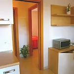 Marcella * ביביונה